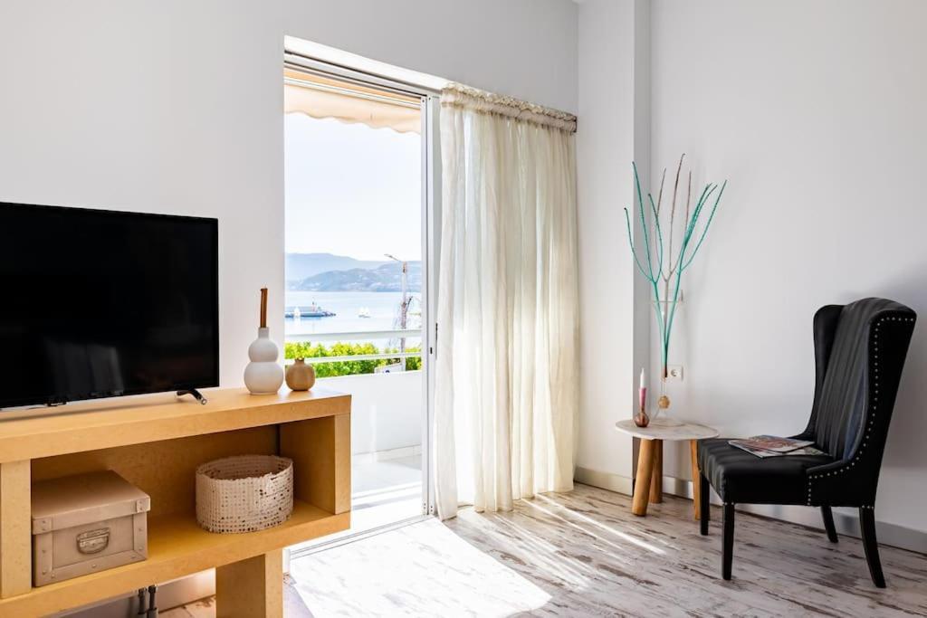 Seaside Haven Marina Nearby Parking Apartment *