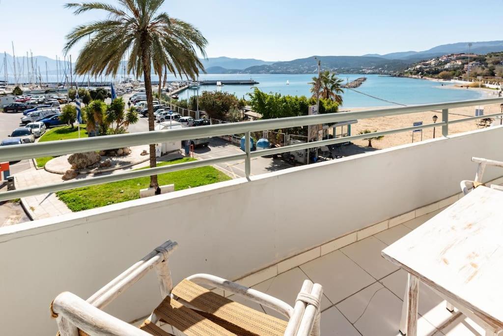 Apartment Seaside Haven Marina Nearby Parking *